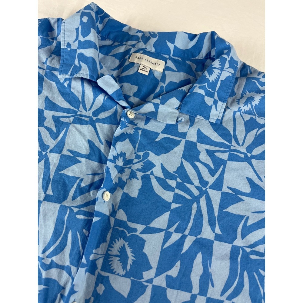 Free Assembly Button Down Mens XXL Blue Floral Print Short Sleeve‎ Camp Shirt